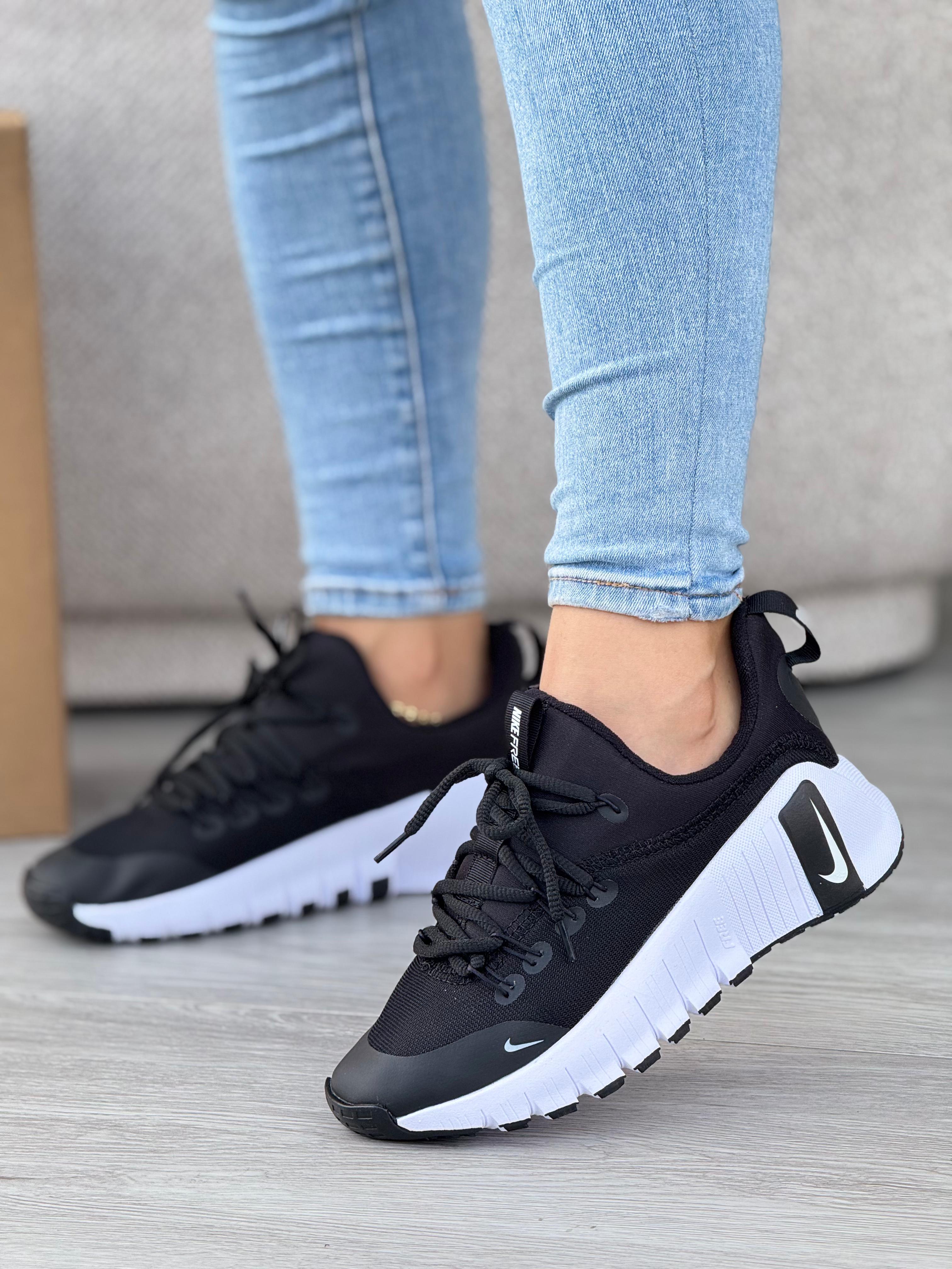 TENIS NK RS DAMA FB L