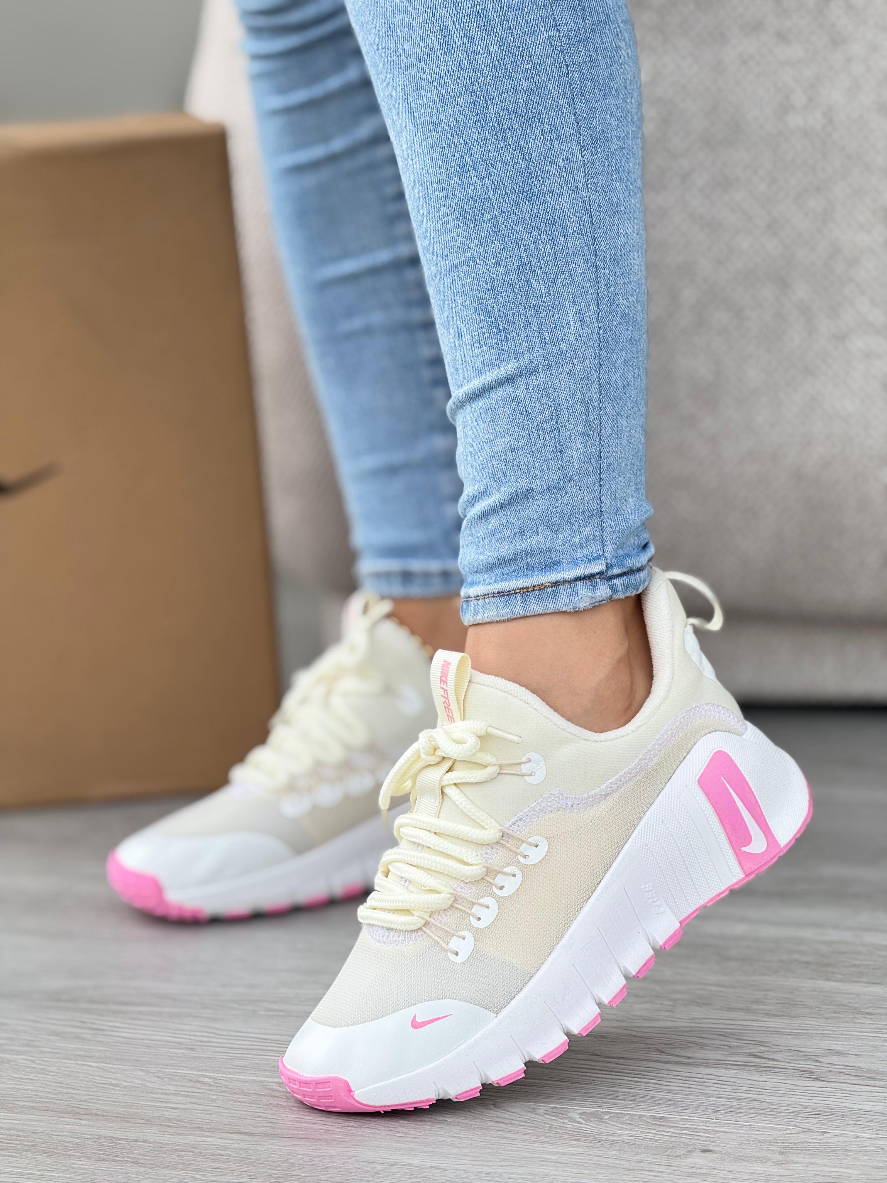 TENIS NK RS DAMA FB L