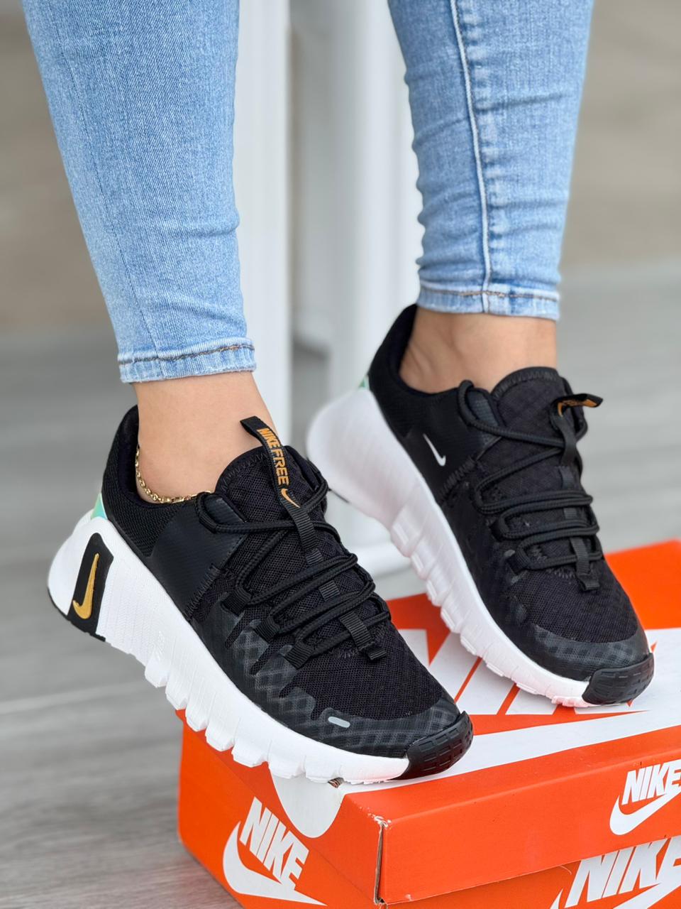 TENIS NIK FREE SERIES DAMA FB