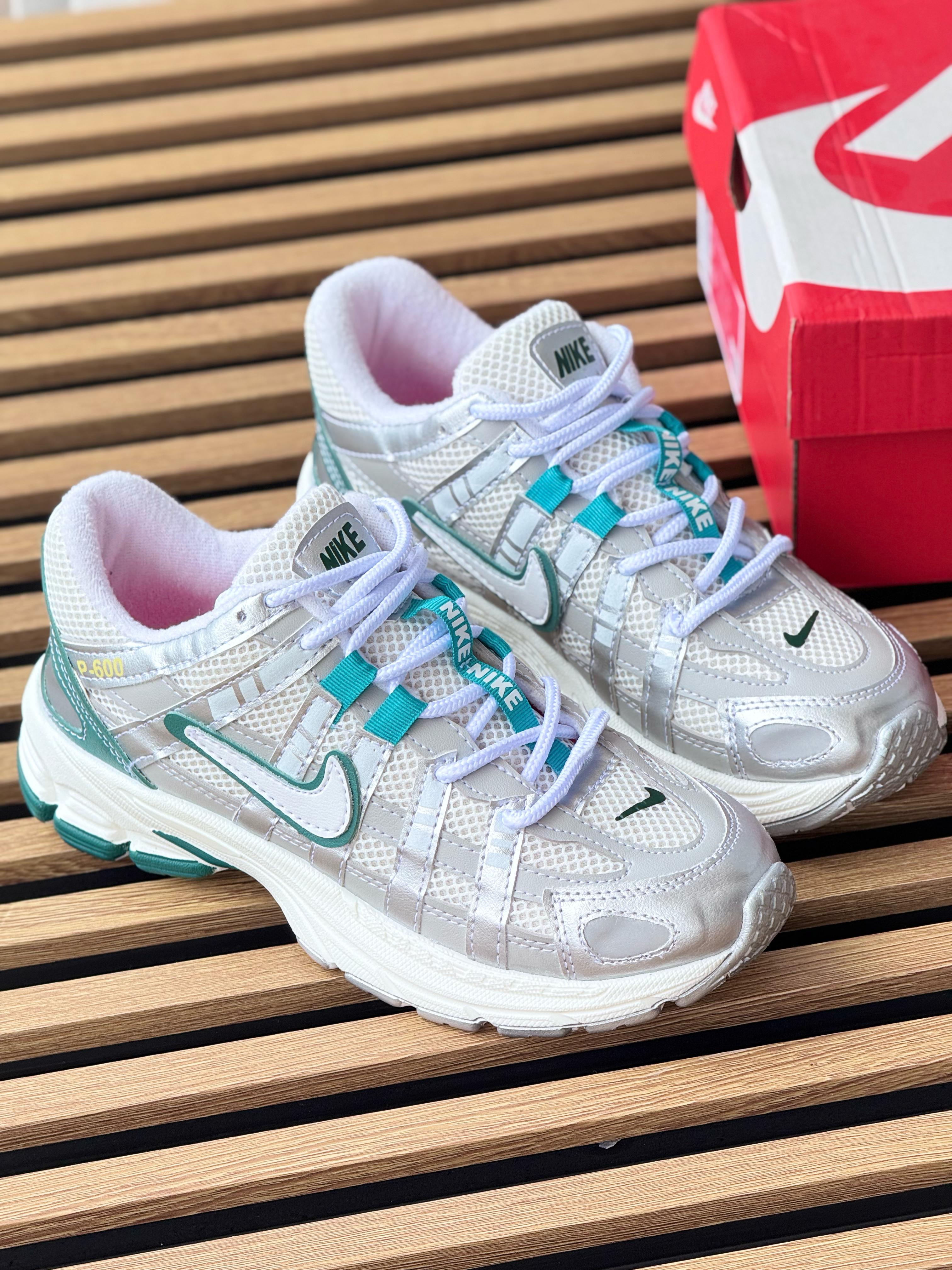 NIKE P600 GRIS X VERDE