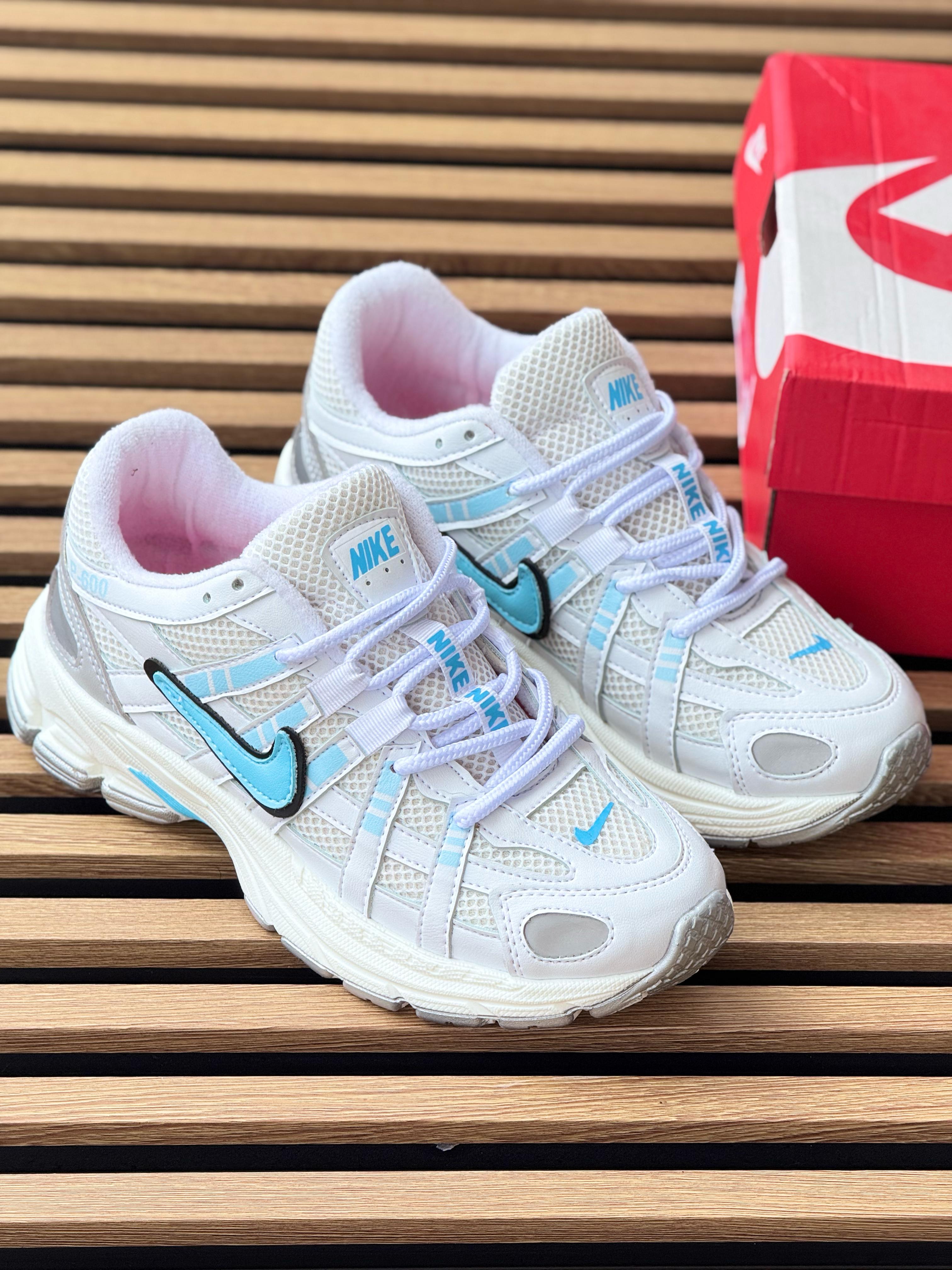 NIKE P600 BLANCO X AZUL